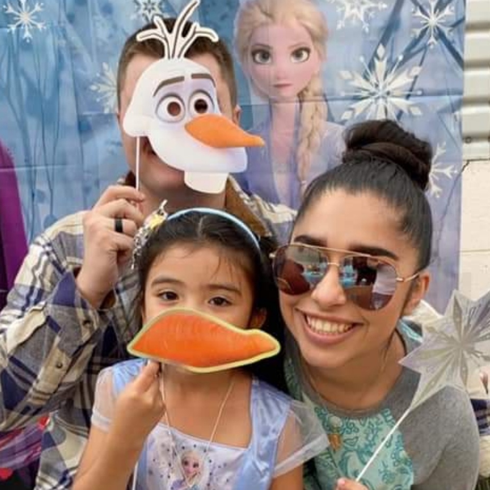 Meet your Posher, Adriana